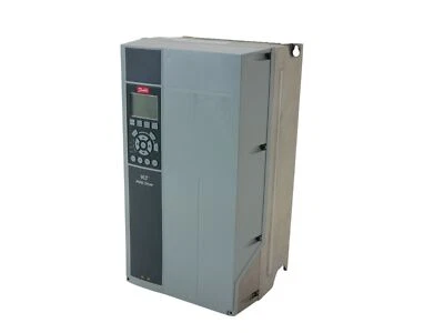 Danfoss FC-102P3K0T4E55H1UGXXOXSXXXXALBXCXXXXD0 137U0095 3,0kW Umrichter -used- - Bild 1 von 4