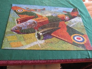 VINTAGE "BOMBER" DAILY MAIL JIG-SAW - BRITAINS MIGHT - Picture 1 of 7