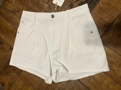 Pantalones cortos de mezclilla plisados de tiro medio GB Juniors, blancos talla 5 (B35) Foto 1 de 4