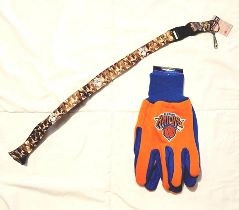 New York Knicks NBA Basketball Utility Gloves & Lanyard Set Cover
