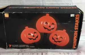 Vtg Halloween Pumpkin Outdoor Lighted Lawn Stakes Set Of 7 - 1995 - Picture 1 of 12