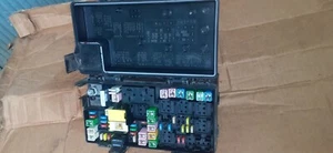 2010 CHYSLER TOWN  & COUNTRY TOURING FUSE BOX ,3..8L - Picture 1 of 7