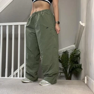 Vintage Nike Khaki Grün Oversized Trainingshose Trainingsanzug Gr. 2XL Unisex Selten - Bild 1 von 6