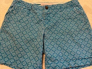Old Navy Shorts Womens Size 8 Low Rise Blue Flat Front - Picture 1 of 11