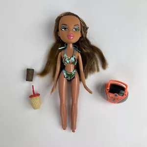 Muñeca Bratz MGA Moda Sunkissed Verano Dana con Ropa Juguete Articulado - Imagen 1 de 6