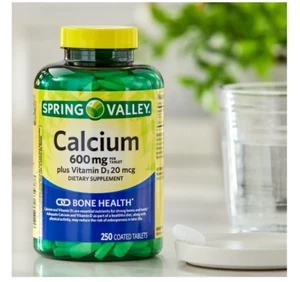 Spring Valley Calcium Supplement 600mg with Vitamin D3 20mcg Bone Health 250-CT - Picture 1 of 3
