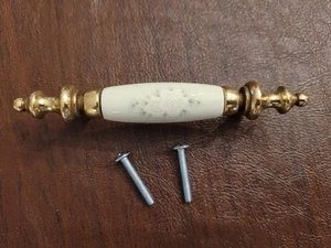 Hickory Hardware Cabinet Pull English Cozy White Flower 3" C to C Bar (6) - Picture 1 of 6
