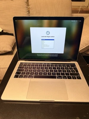 Apple MacBook Pro 2019 13 Zoll - Bild 1 von 2