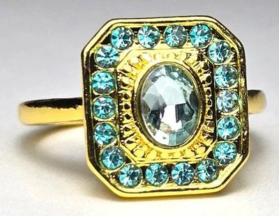 Vintage Style Gorgeous Golden Square Setting Oval Center Green Stones Ring - Image 1 of 4