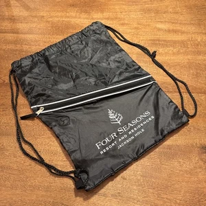 FOUR SESONS RESORT And Residences JACKSON HOLE WY Kordelzug Tasche Rucksack schwarz - Bild 1 von 15