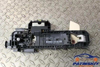 2013 MERCEDES BENZ C250 FRONT LEFT DOOR HANDLE MOUNT BRACKET SUPPORT L 13 C 250 Foto 1 de 4