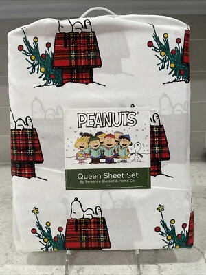 Snoopy PLAID Doghouse QUEEN Sheet Set Berkshire Sheets CHRISTMAS Peanuts NEW - Image 1 of 4