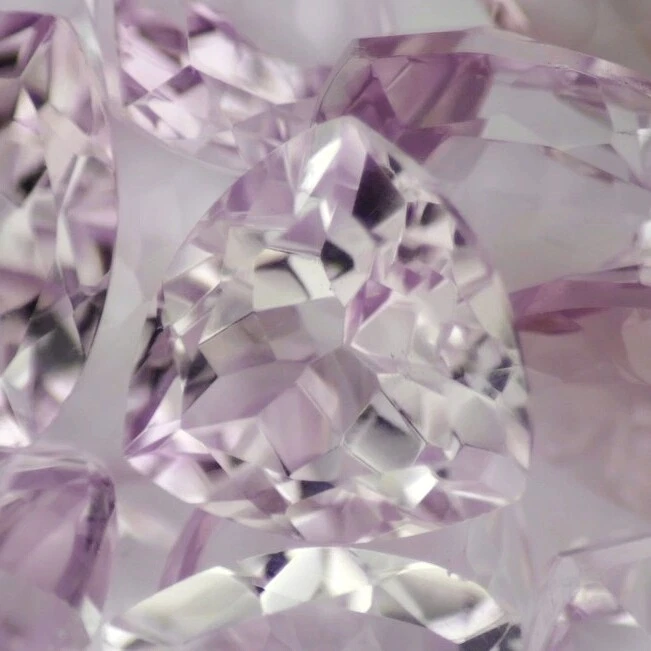 ROSA DE FRANCIA AMATISTA 12 MM CORTE BILLÓN VENDIDO POR PIEDRA F-1542 Foto 1 de 1