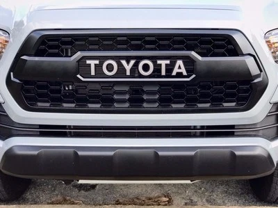 Toyota Tacoma 2016-2017 OEM TRD PRO negro mate parrilla inserto PT228-35170 NUEVO Foto 1 de 3