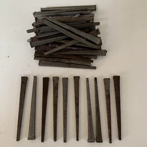 50 Pieces Vintage 2.5” 2 1/2" Steel Square Cut Head Nails Rusty Antique Spikes - Picture 1 of 3