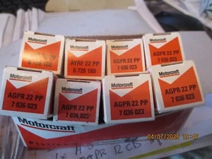BOX of8 MOTORCRAFT AGPR22PP SPARK PLUGS - Picture 1 of 3