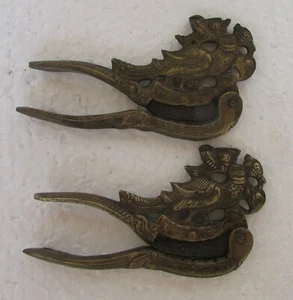 Cortador de tuercas de betel de latón antiguo hecho a mano de 2 piezas / Sarota  - Imagen 1 de 8