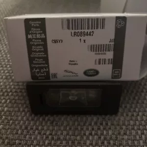 Land Rover Discovery 5 Rear Number License Plate LED 1x Light Genuine LR089442 - Picture 1 of 3