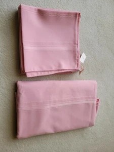 Pink Tablecloth and Matching Napkins Oval 60 x 102 - Picture 1 of 4