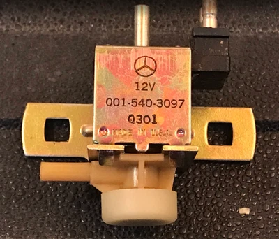 Electroválvula de vacío Mercedes-Benz - 001-540-30-97 - para MBZ W116 y más Foto 1 de 4