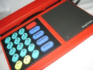 Teléfono Bang & Olufsen BeoCom 1000 - Modelo rojo de exportación - Llave inglesa + Bloc de notas - Imagen 1 de 8