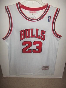 Authentic 90's Mitchell & Ness NBA MICHAEL JORDAN #23 CHICAGO BULLS Jersey L - Picture 1 of 3