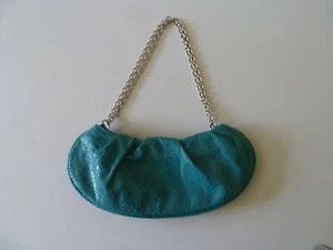VINTAGE BLAIR ASSESSORIES HALF MOON GREEN ZIPPED BAG - COLLECTIBLE UNUSED - Picture 1 of 3