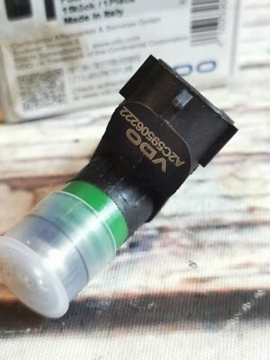 FITS For Polo Ibiza Cordoba Fabia 1.2 SIEMENS VDO PETROL Fuel Injector - Image 1 of 4