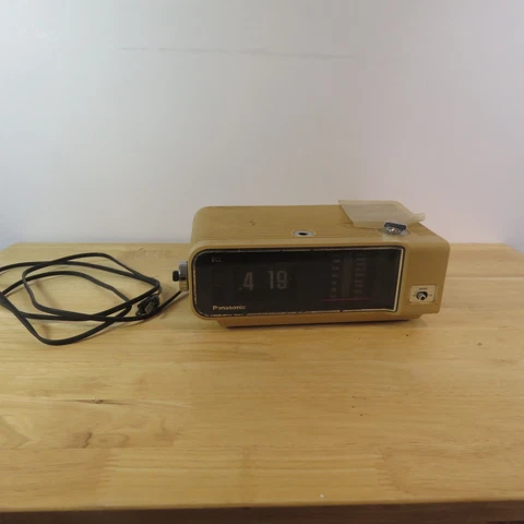Vintage Panasonic Flip Clock Radio Beige RC-6003 Alarm Radio Light WORKS READ Cover