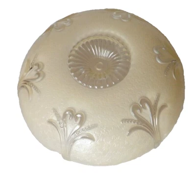 Luminária de teto de vidro art déco vintage 12" design floral coração creme fosco - Imagem 1 de 4
