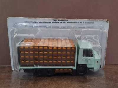 Camion miniature 1/43 : Berliet Tekel Transport de boissons - 1966- (IXO). - Photo 1/4