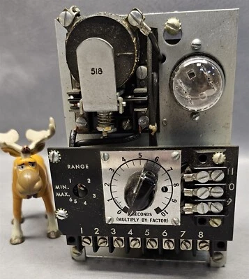 Cutler Hammer 13522ED9 Temporizador 0-10 Segundos Rango 1-6 Foto 1 de 4