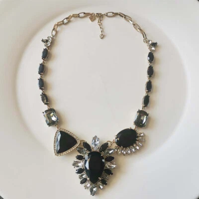 17" Banana Republic Resin Collar Necklace Gift Fashion Women Party Show Jewelry - Image 1 of 3