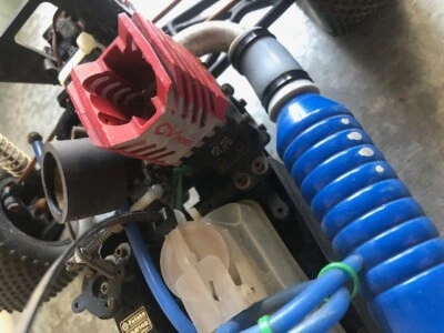 RC10GT Associated Nitro Truck, OS ready power, Vintage - Image 1 of 4