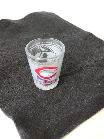 Vintage "Cincinnati Reds/Major League Baseball" 2 3/8" Shot Glass Cover