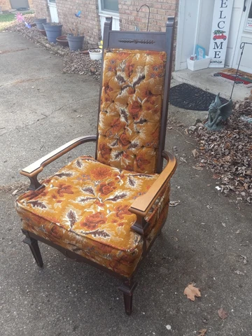 Glabman Paramount high back tufted throne chair. Gold/Orange floral design Cover