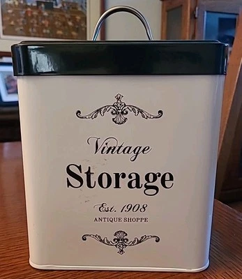Tarro de almacenamiento Amici Home antiguo Shoppe vintage mediano de metal negro blanco Foto 1 de 4
