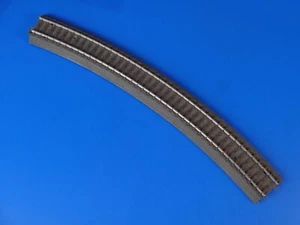 MARKLIN H0 - 24430 - Curved Circuit Track R4 - C Track /(90) - Picture 1 of 3