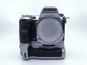 Pentax K3 Premium Silver Edition in OVP. Shuttercount: 2.319 wie neu - Bild 1 von 14