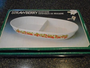 Plato dividido de fresa de cerámica de acción vintage en caja original - Imagen 1 de 4