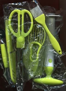 7 PC. KITCHEN TOOL SET (A925) Help in the Kitchen - Picture 1 of 4