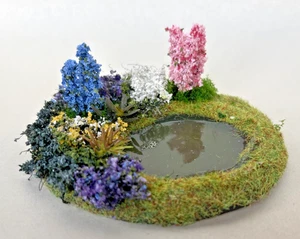 Casa de muñecas miniatura hadas jardín artesanal pequeño jardín estanque flores y agua - Imagen 1 de 3