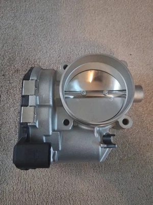 Throttle Body For Audi A6 A4 Quattro Allroad 2.7T S4 S6 R8 3.2L 4.2L 078133062C - Image 1 of 4