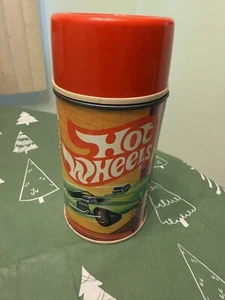 VINTAGE METALLO THERMOS HOT WHEELS 1969 MATTEL CON COPERCHIO COPPA ROSSO REDLINE RARO - Foto 1 di 6
