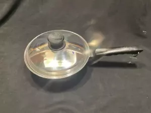 CUTCO USA 1 Qt. Saucepan & Lid 5-Ply Aluminum Core Stainless - Picture 1 of 7