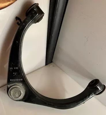 Dodge Ram 1500 2009-2018 brazo de control superior derecho e izquierdo OEM usado Mopar Foto 1 de 4