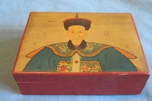 ANTIKE JAPANISCHE HOLZPORTRÄTBOX - Bild 1 von 5