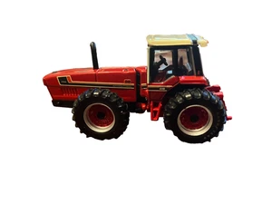 1/64 2010 National Farm Toy Show ERTL International 3788 Vintage 4WD - Picture 1 of 3