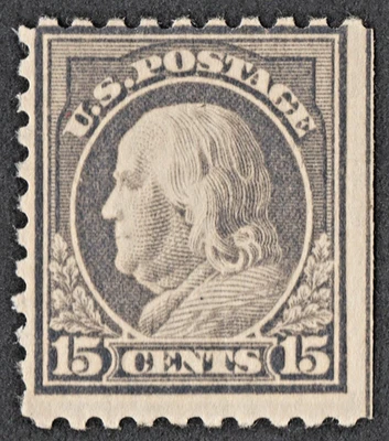 US Sc# 437 *MINT OG H { 15c FRANKLIN } BEAUTY PERF 10' SL-WMK OF 1914 CV$ 120.00 - Image 1 of 4