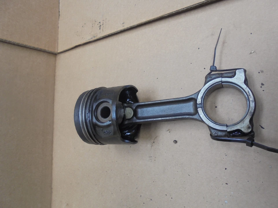 RENAULT MEGANE 2005 1.5 DCI K9K728 DIESEL PISTON AND CON ROD 7657 NORAL - Imagem 1 de 1